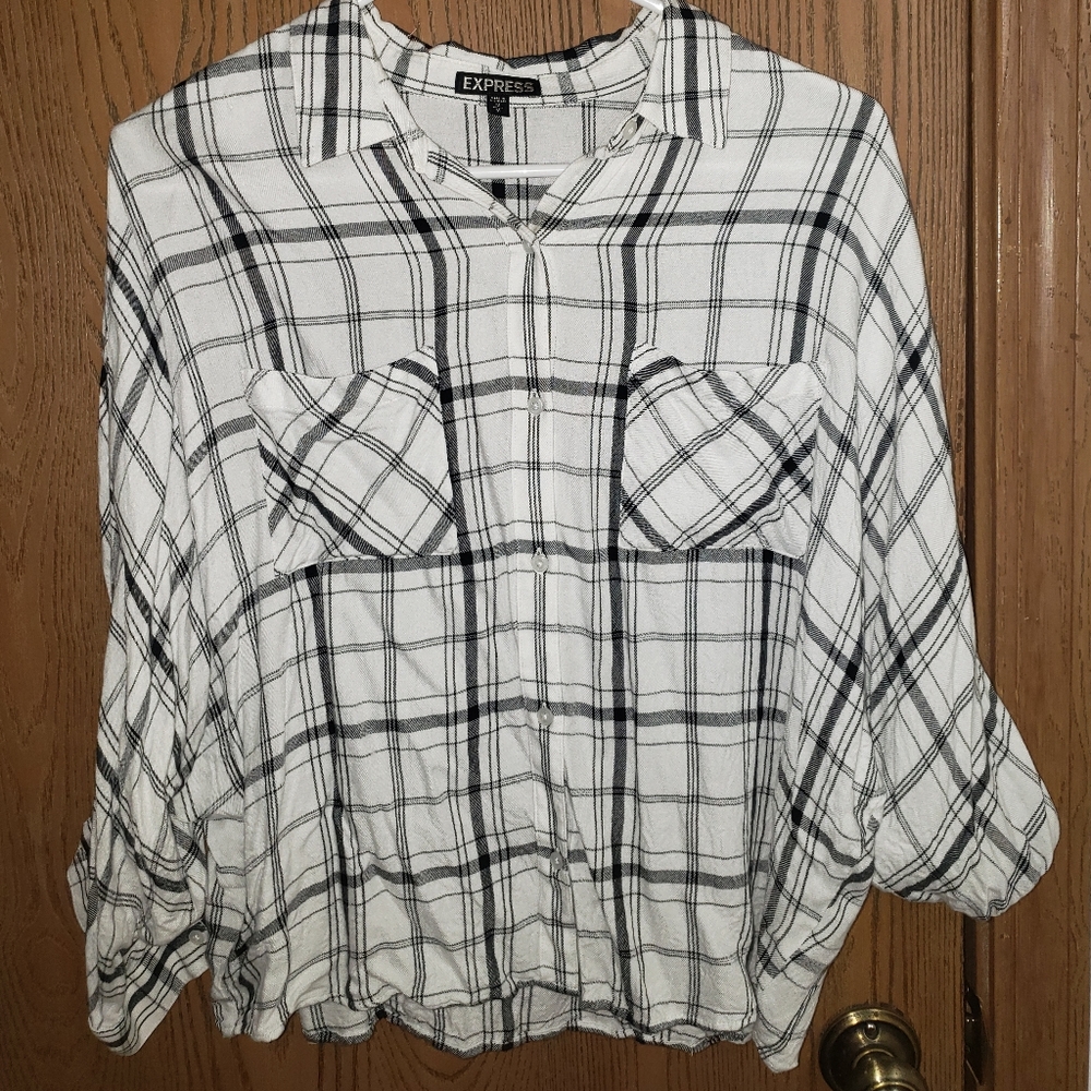 Express black and white cropped flannel
